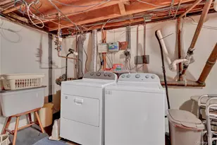 42 S Mallard Ave, Selden, NY 11784 - Photo 27