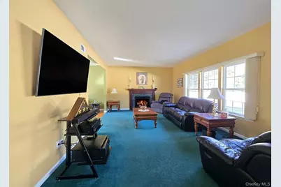 5 North Street, Coram, NY 11727 - Photo 11