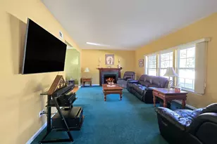 5 North St, Coram, NY 11727 - Photo 11