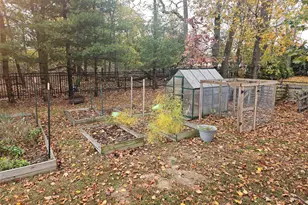 18 Woodland Dr, East Islip, NY 11730 - Photo 9