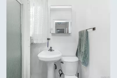 4613 Carpenter Avenue, Bronx, NY 10470 - Photo 15