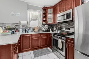 4613 Carpenter Ave, Bronx, NY 10470 - Photo 7