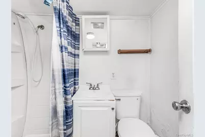 4613 Carpenter Avenue, Bronx, NY 10470 - Photo 17