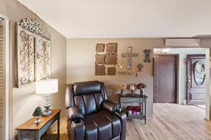 186 Jamaica Ave, Medford, NY 11763 - Photo 9