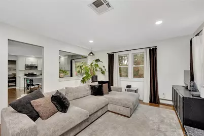 3256 Park Avenue, Wantagh, NY 11793 - Photo 11