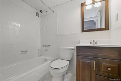 100 Clinton Avenue #2J, Mineola, NY 11501 - Photo 13