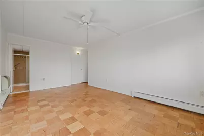 100 Clinton Avenue #2J, Mineola, NY 11501 - Photo 9