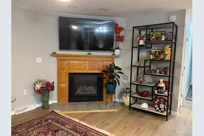 1661 Old Country Road #506, Riverhead, NY 11901 - Photo 9