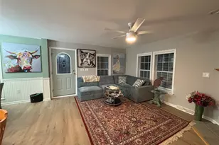 1661 Old Country Rd, Riverhead, NY 11901 - Photo 11