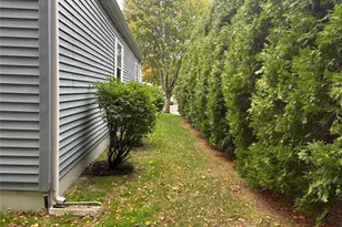 1661 Old Country Rd, Riverhead, NY 11901 - Photo 37