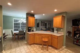 1661 Old Country Rd, Riverhead, NY 11901 - Photo 15