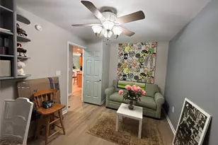 1661 Old Country Rd, Riverhead, NY 11901 - Photo 19