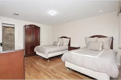 540 W Central Avenue #101, Monsey, NY 10952 - Photo 17