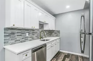 85 Richmond Blvd, Ronkonkoma, NY 11779 - Photo 5