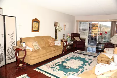 35 Park Avenue #5N, Suffern, NY 10901 - Photo 3
