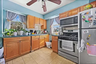 1831 Paulding Avenue, Bronx, NY 10462 - Photo 9