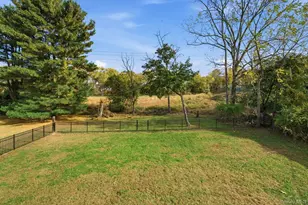 28 Hewitt St, Garnerville, NY 10923 - Photo 23