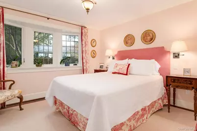 24 Homesdale Road, Bronxville, NY 10708 - Photo 17