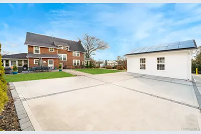 181-23 Henley Road, Jamaica, NY 11432 - Photo 41