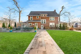 181-23 Henley Rd, Jamaica, NY 11432 - Photo 39