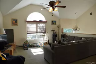 11 Pamela Dr, Ridge, NY 11961 - Photo 7