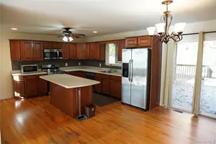 11 Pamela Dr, Ridge, NY 11961 - Photo 15