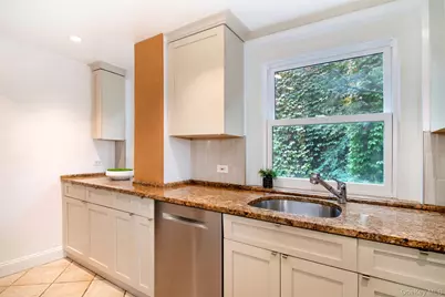 133 Pondfield Road #2B, Bronxville, NY 10708 - Photo 9