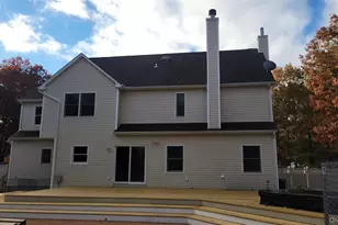 414 Railroad Ave, Manorville, NY 11934 - Photo 3