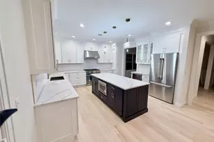 7 Greenway Cir, Syosset, NY 11791 - Photo 3