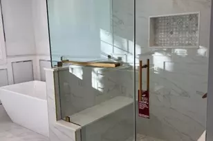 7 Greenway Cir, Syosset, NY 11791 - Photo 13