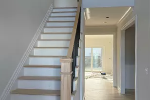 7 Greenway Cir, Syosset, NY 11791 - Photo 17