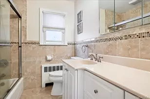 4 E Carpenter St, Valley Stream, NY 11580 - Photo 17