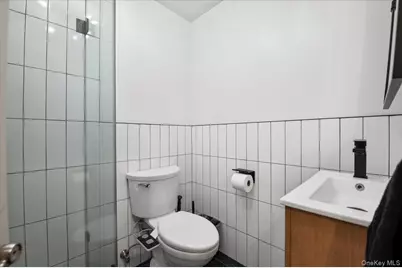 335 Summit Avenue, Cedarhurst, NY 11516 - Photo 31