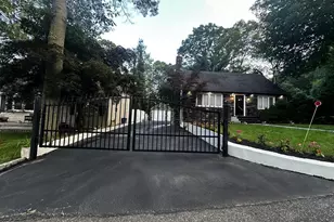 18 Davis St, Melville, NY 11747 - Photo 15