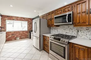 729 Wilson St, Woodmere, NY 11581 - Photo 7