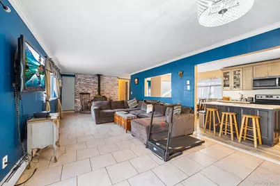 351 Atlantic Street, Central Islip, NY 11722 - Photo 11