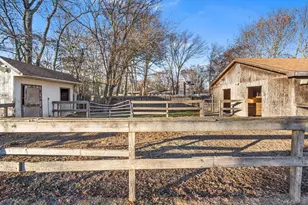 351 Atlantic St, Central Islip, NY 11722 - Photo 33