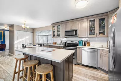 351 Atlantic Street, Central Islip, NY 11722 - Photo 9