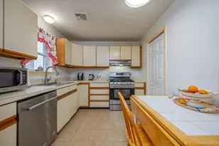 54 Ossman Ct, Garnerville, NY 10923 - Photo 9