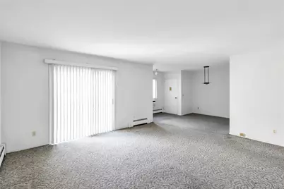 99 Richmond Boulevard #4B, Ronkonkoma, NY 11779 - Photo 5