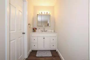 2 Nob Hill Dr, Elmsford, NY 10523 - Photo 23