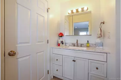 2 Nob Hill Drive, Elmsford, NY 10523 - Photo 19