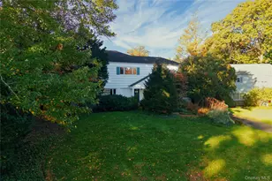 25 Hilltop Dr W, Great Neck, NY 11021 - Photo 3