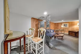 10 Siracusa Blvd, Smithtown, NY 11787 - Photo 29