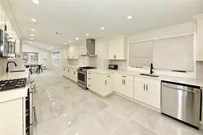 7 Charlotte Drive, Spring Valley, NY 10977 - Photo 9