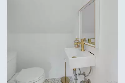 46 Meadow Lane, New Rochelle, NY 10805 - Photo 27