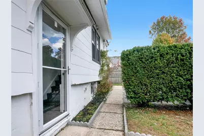 46 Meadow Lane, New Rochelle, NY 10805 - Photo 33