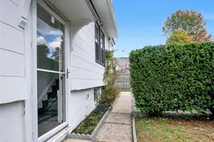 46 Meadow Ln, New Rochelle, NY 10805 - Photo 33