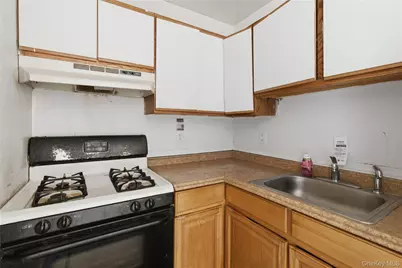 4600 Bronx Boulevard, Bronx, NY 10470 - Photo 13