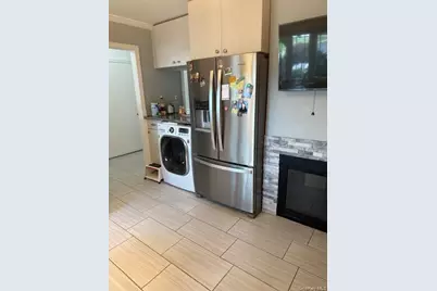 112 Gun Lane, Levittown, NY 11756 - Photo 7